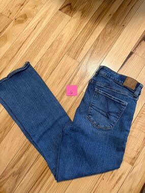 American Eagle Outfitters Women’s Dark Blue Straight Jeans